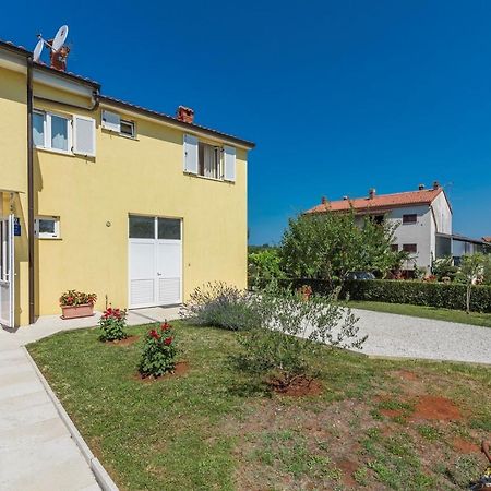 Apartment Nensi Poreč Exteriör bild