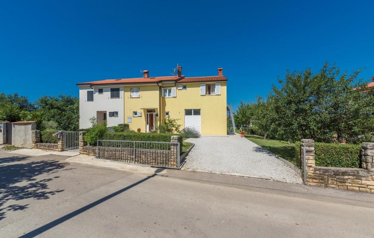 Apartment Nensi Poreč Exteriör bild